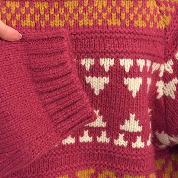 Universal Thread Super Cute Pink Sweater. Size Medium. NWT - Picture 5 of 7